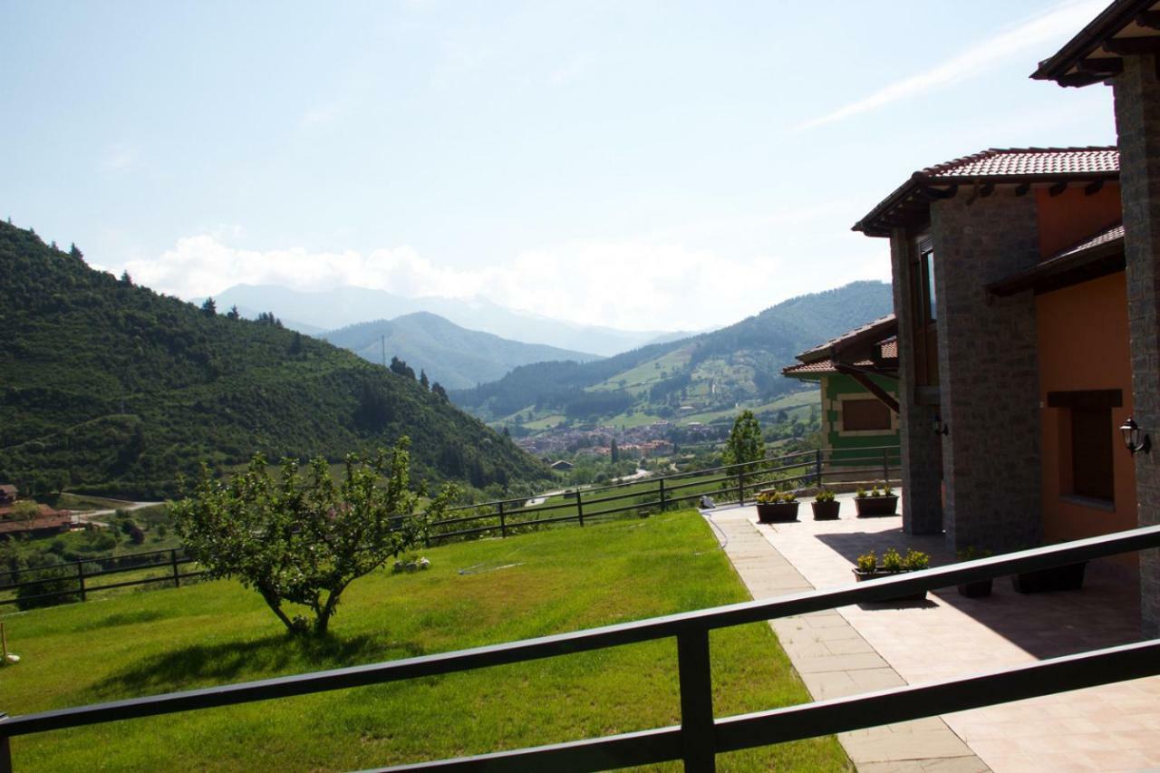 Apartamentos Camino Santo Toribio Mieses Buitenkant foto