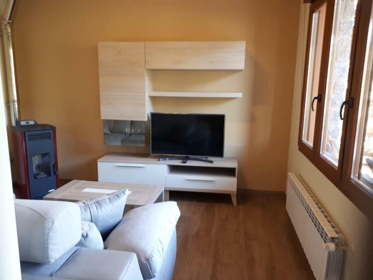 Apartamentos Camino Santo Toribio Mieses Buitenkant foto